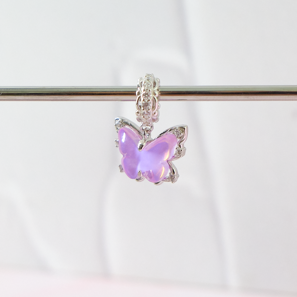 Charm Mariposa Lila